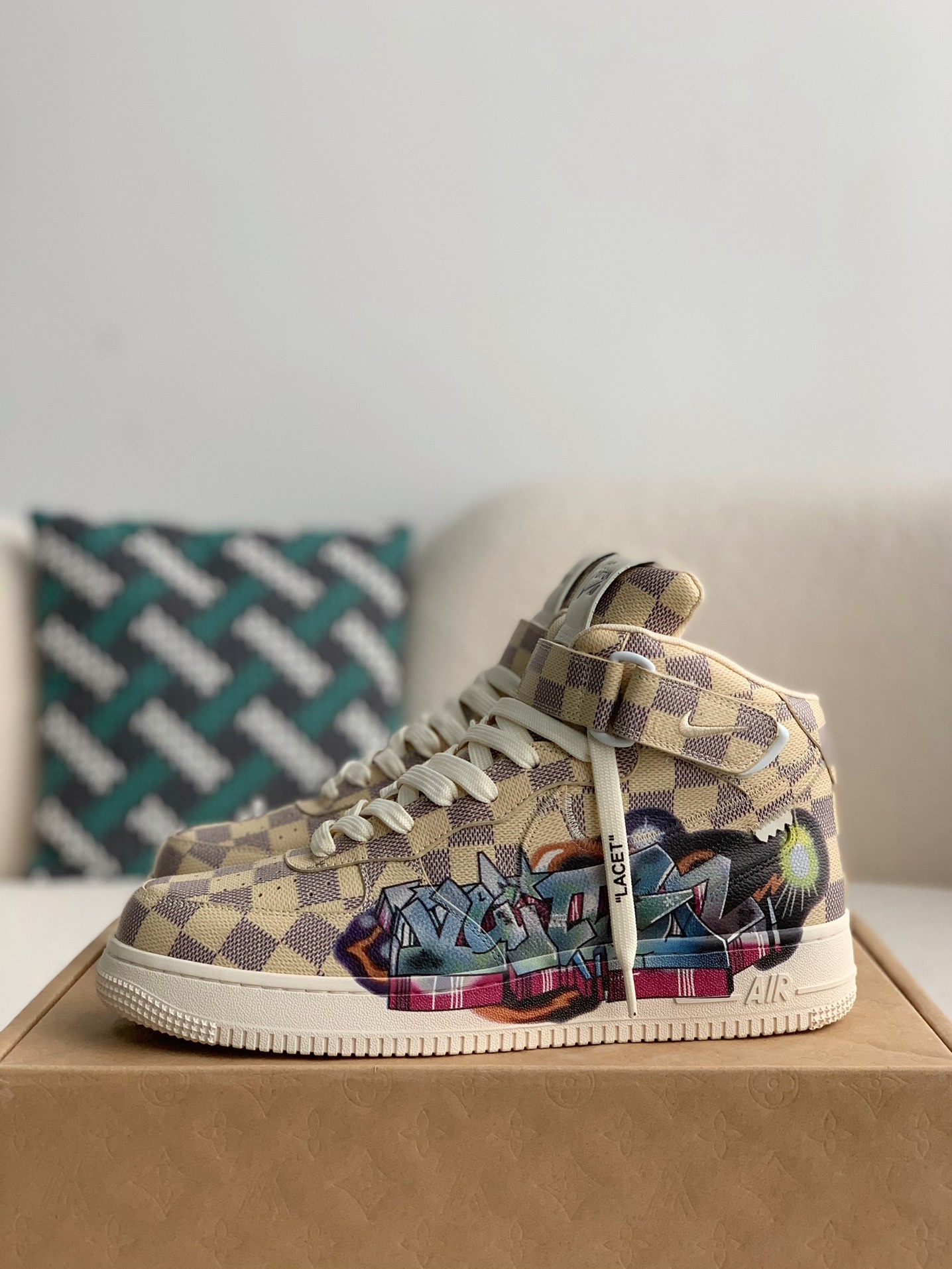 L X V X NK AIR FORCE 1 high Sneaker