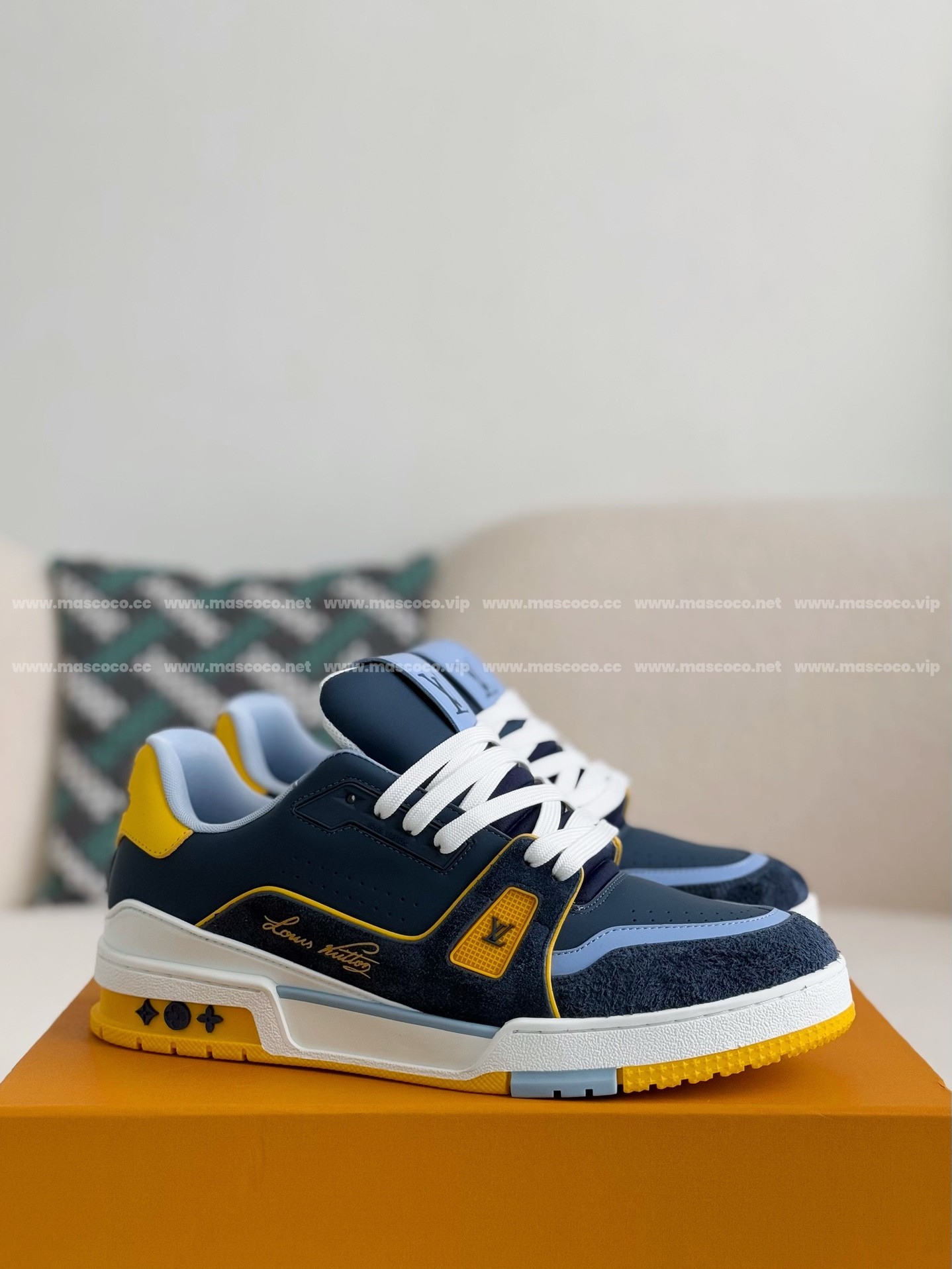 L X V TRAINER SNEAKERS detail 2