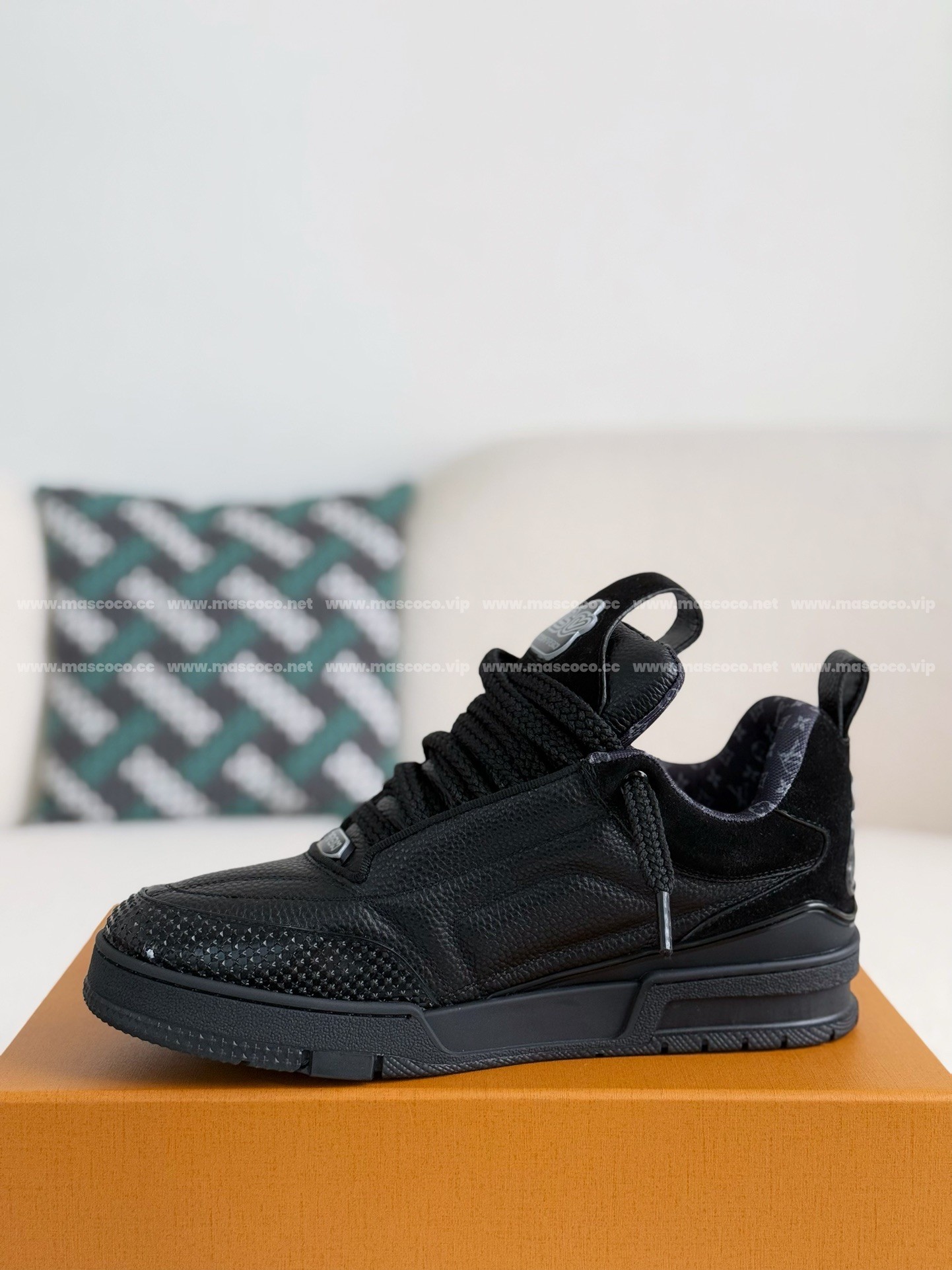 L X V SKATE LOW-TOP SNEAKERS detail 4
