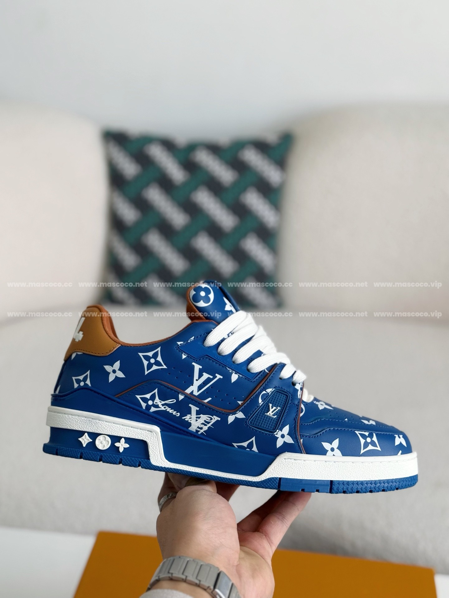 L X V TRAINER SNEAKERS detail 6