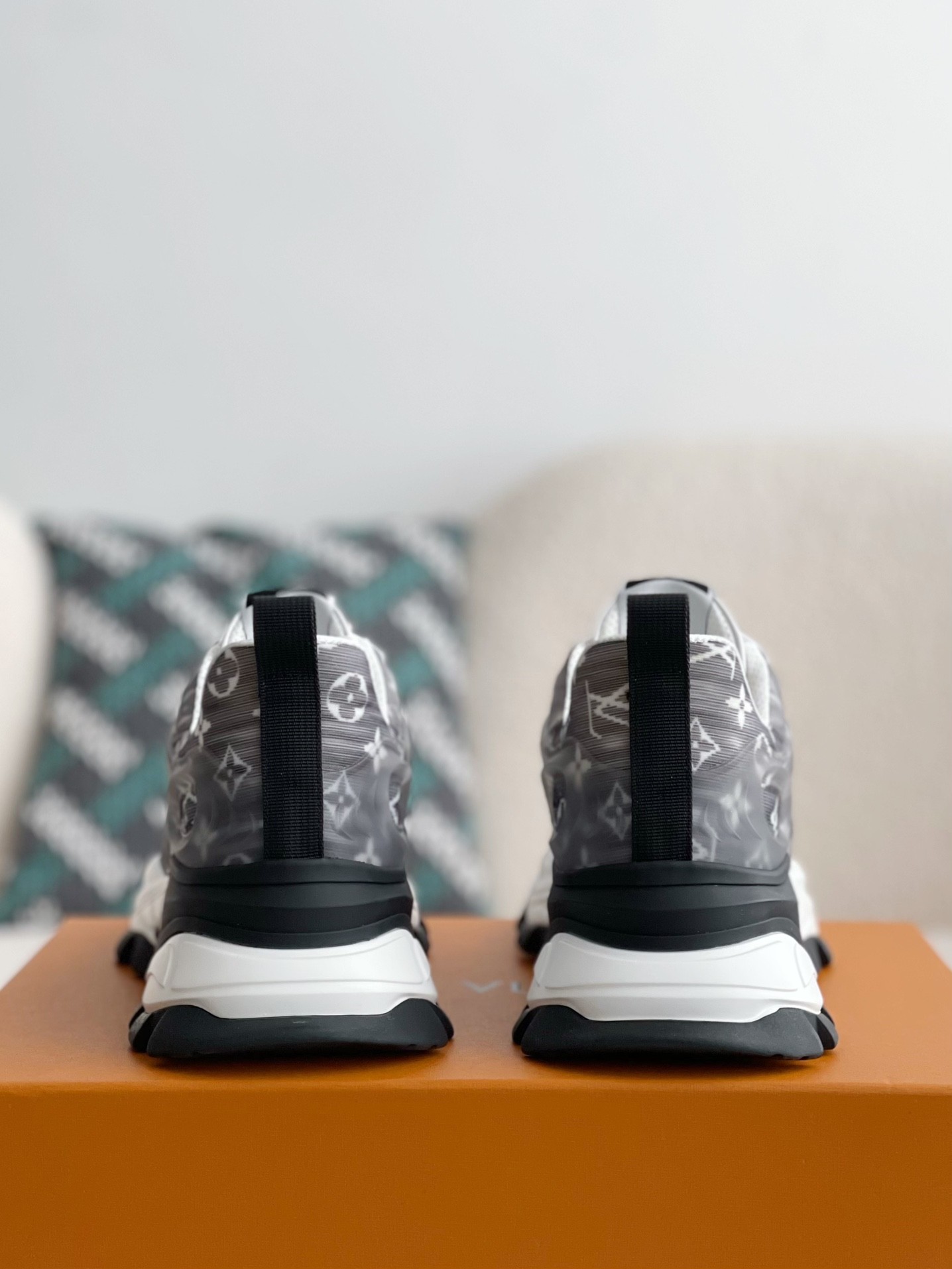 L X V CASUAL SNEAKERS detail 3