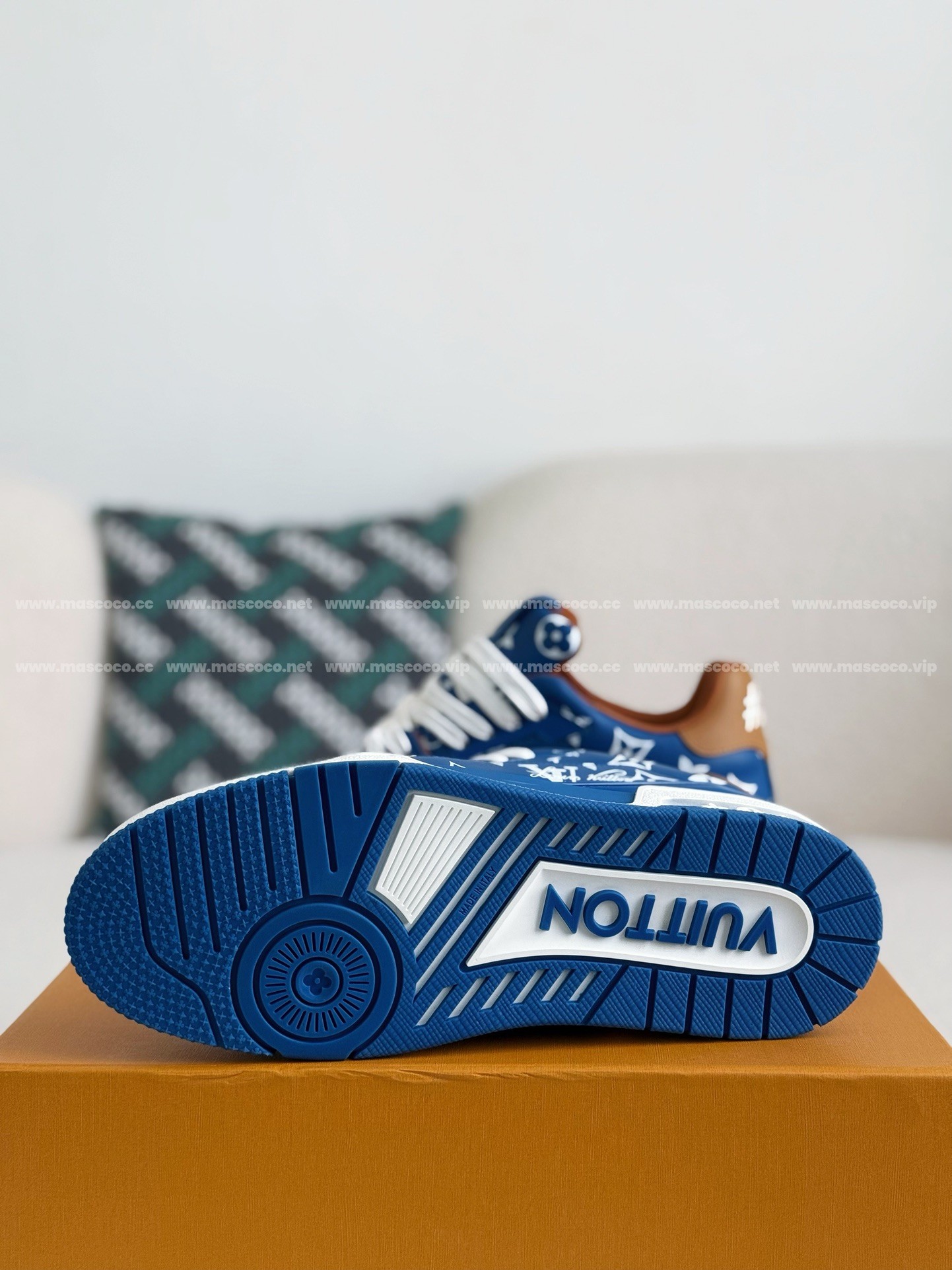 L X V TRAINER SNEAKERS detail 5