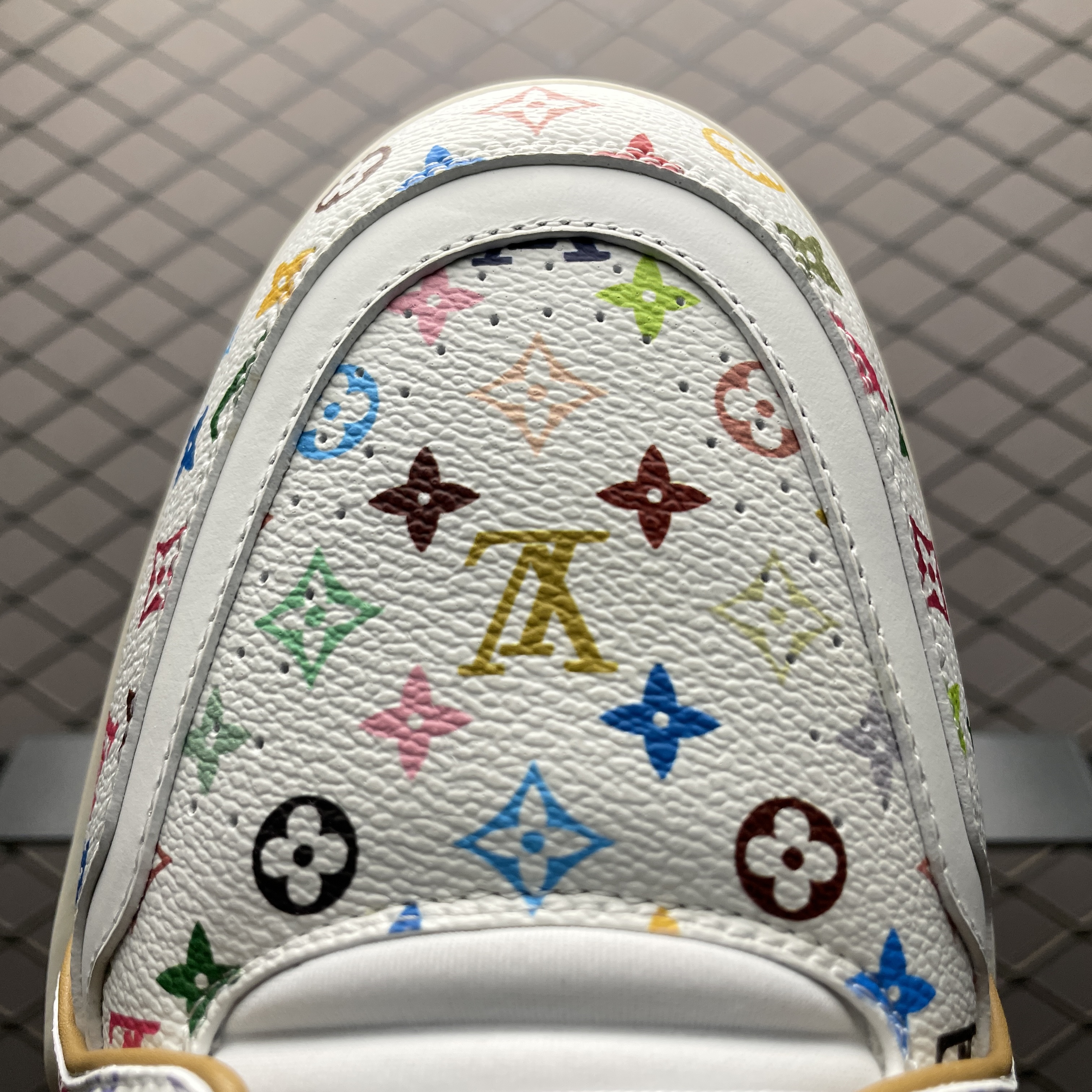 L X V RUNNER sneakers detail 7