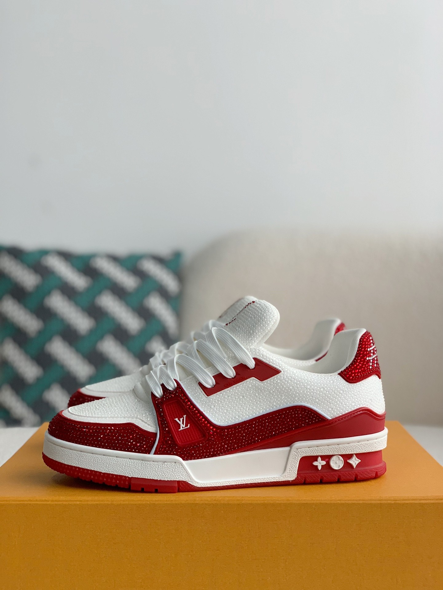 L X V TRAINER Sneakers