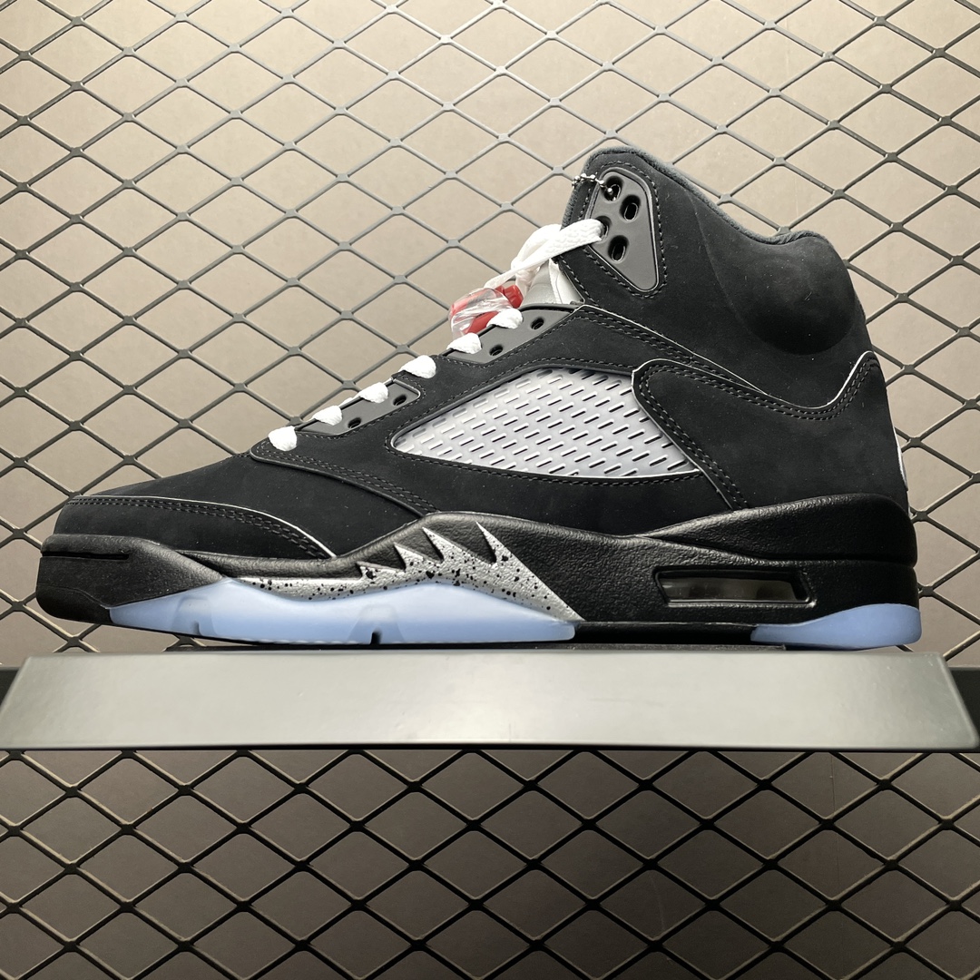 Air JRD 5  Retro " Black Metallic Reimagined HF3975-001