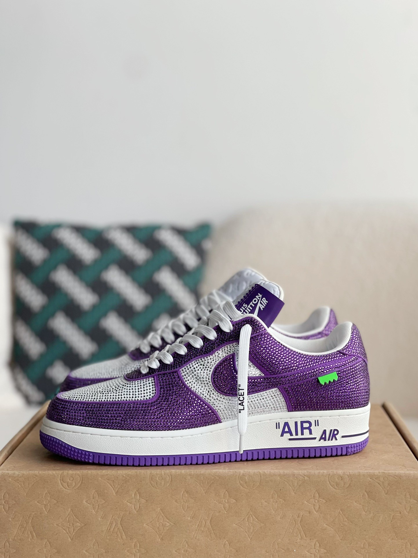 L X V X NK AIR FORCE 1 SNEAKER