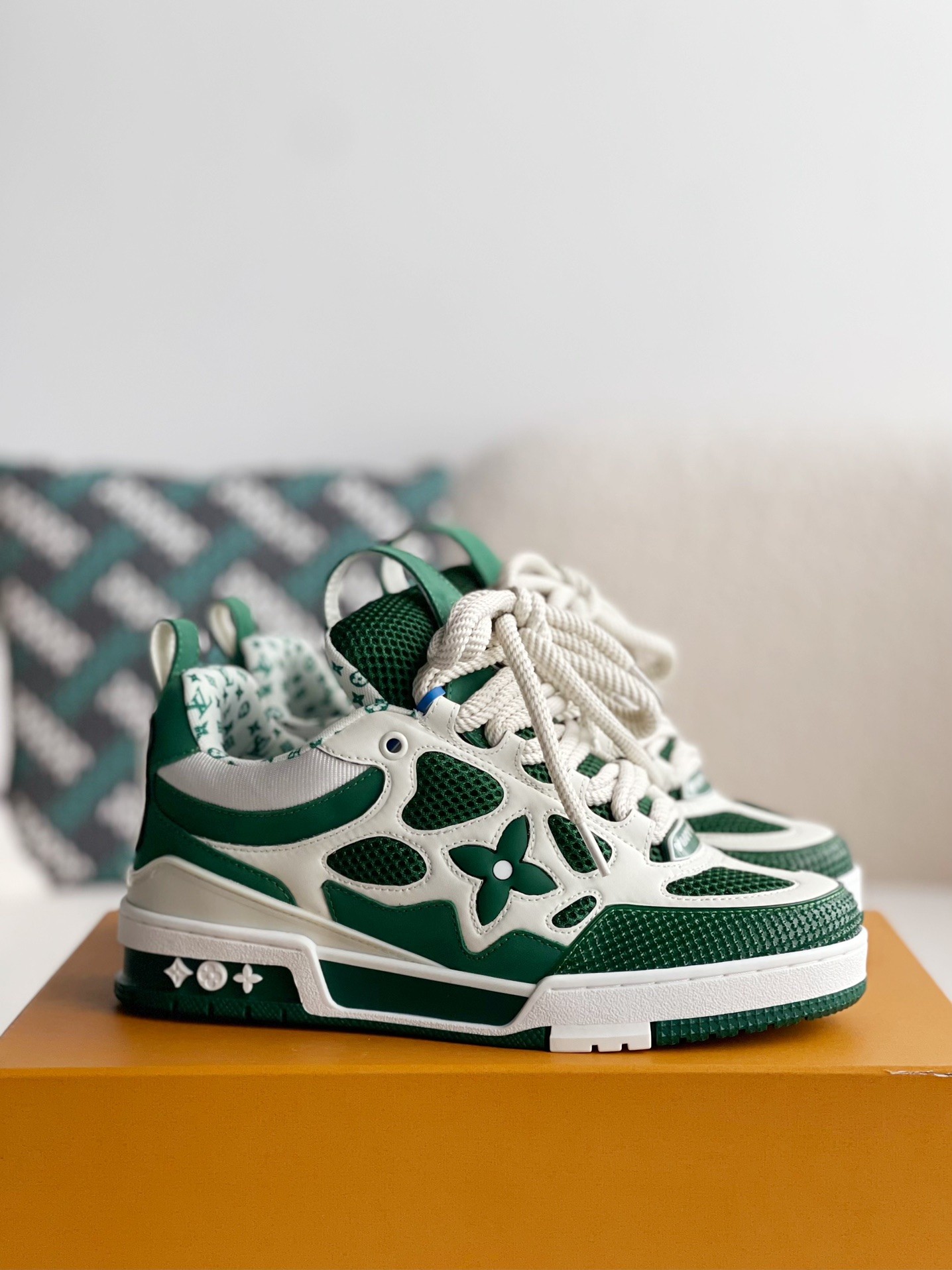 L X V Skate Sneaker detail 2