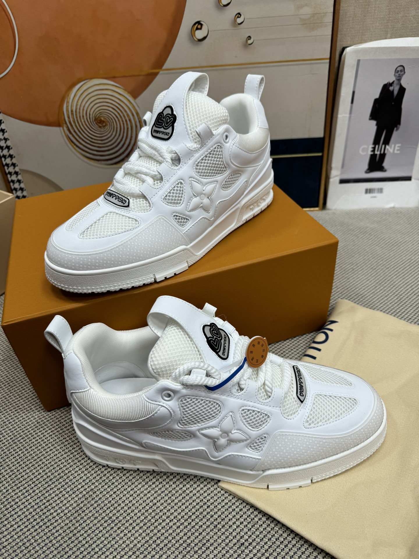 L X V TRAINER Sneakers