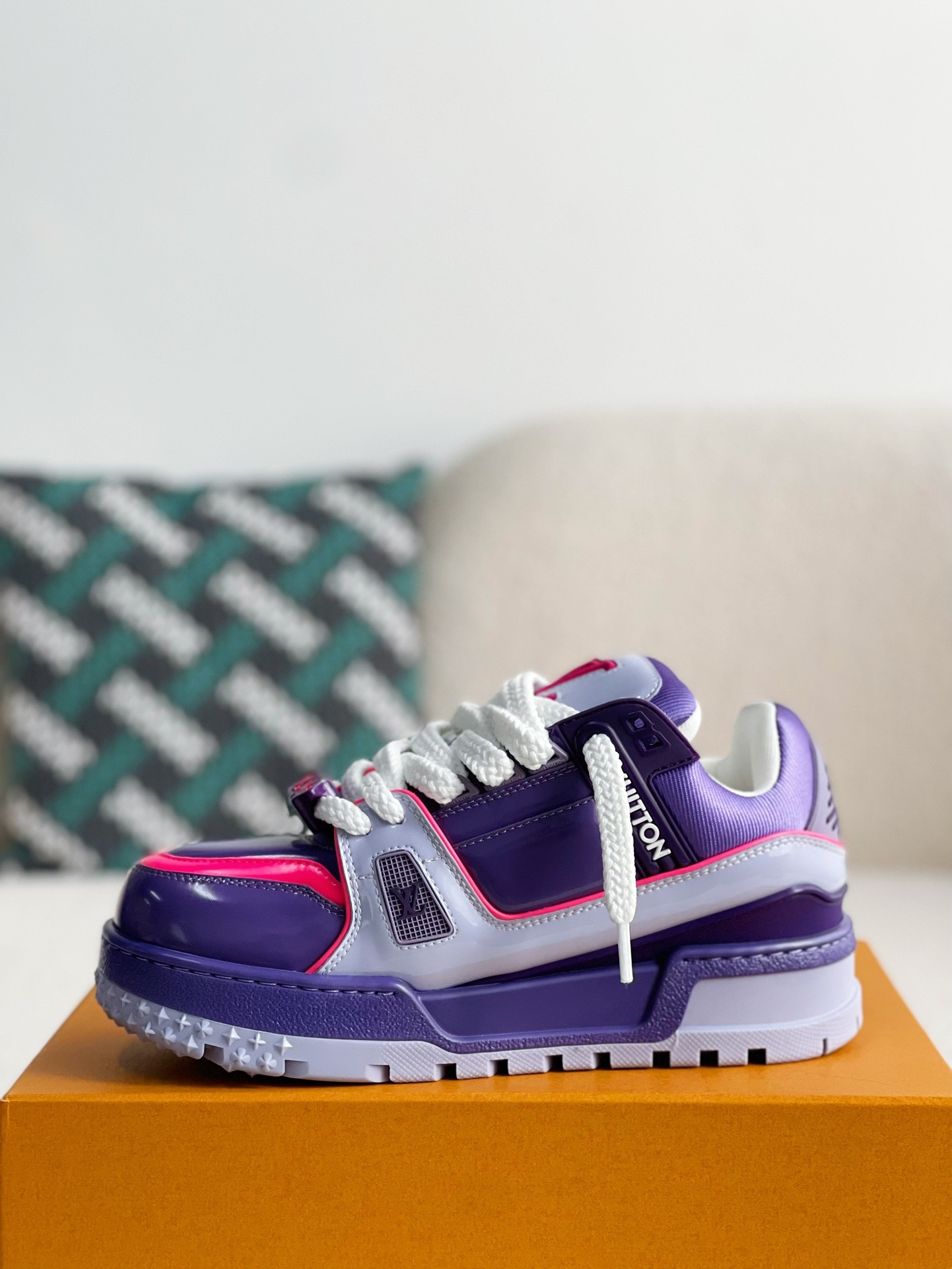 L X V TRAINER MAXI SNEAKERS detail 4