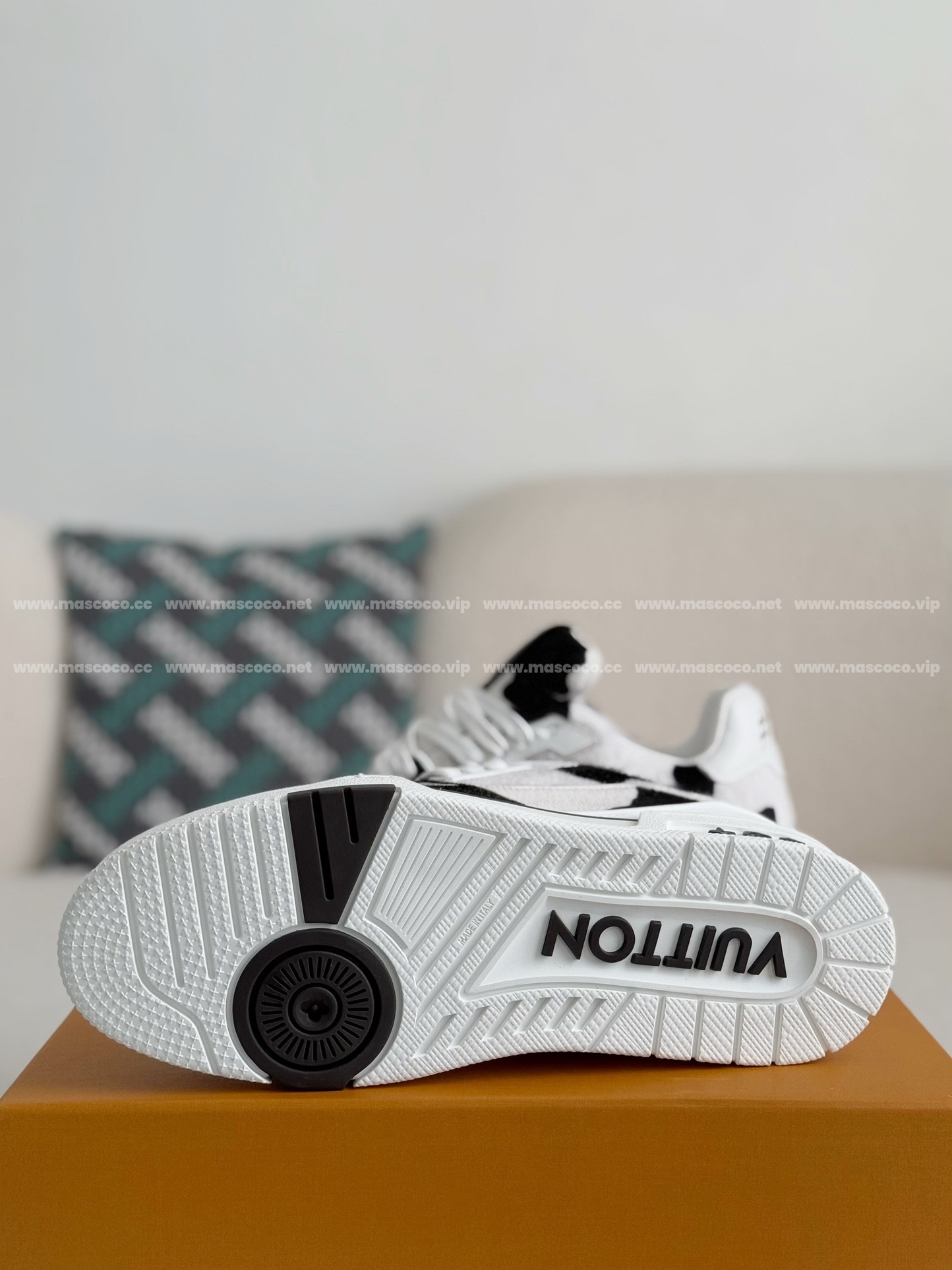 L X V TRAINER SNEAKERS detail 5