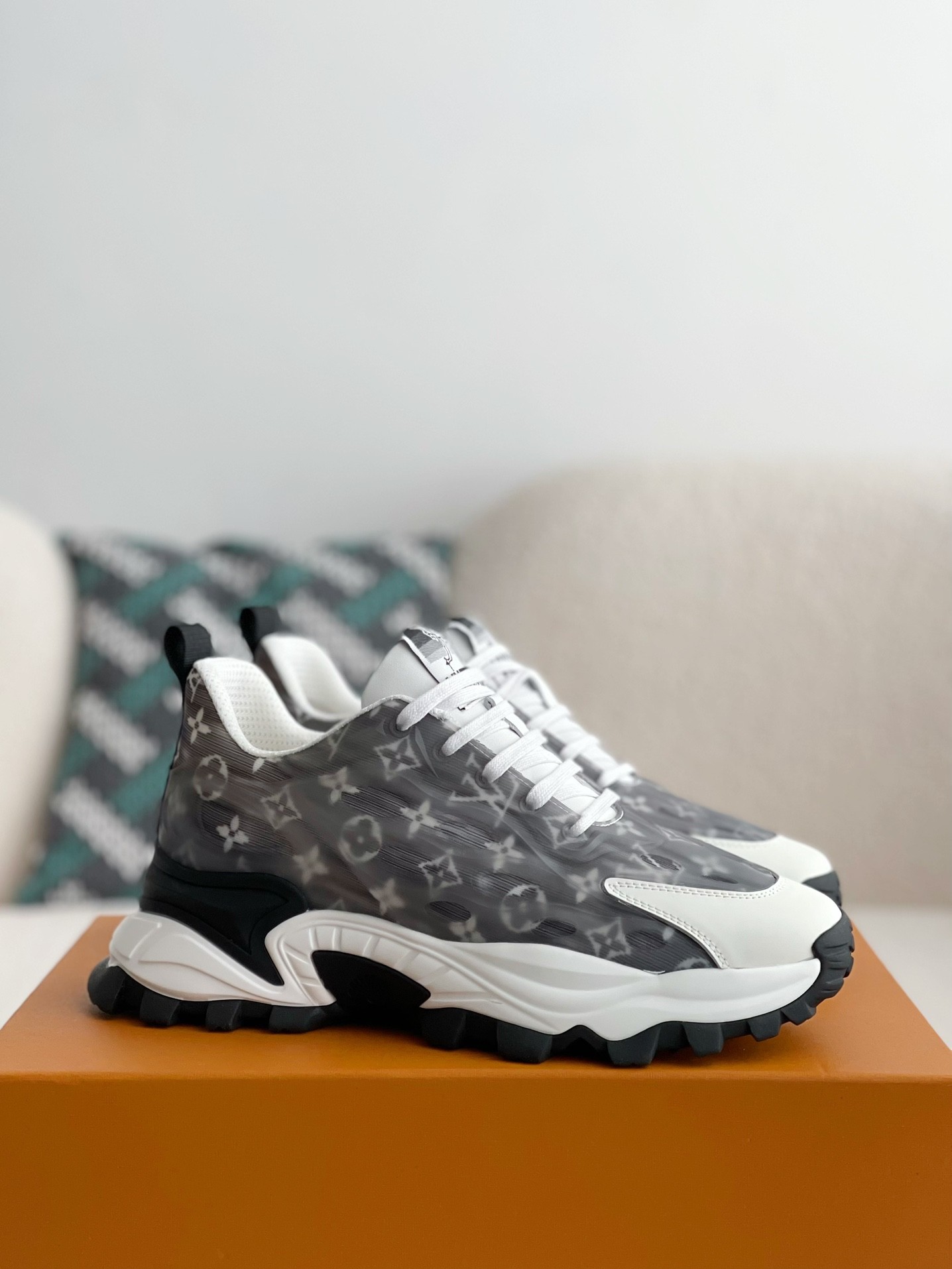 L X V CASUAL SNEAKERS detail 2
