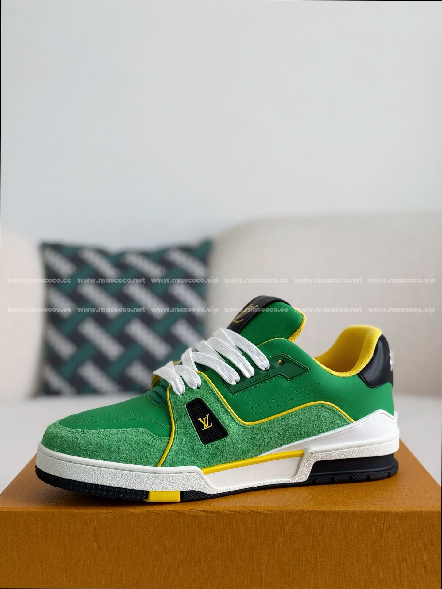 L X V TRAINER SNEAKERS detail 4