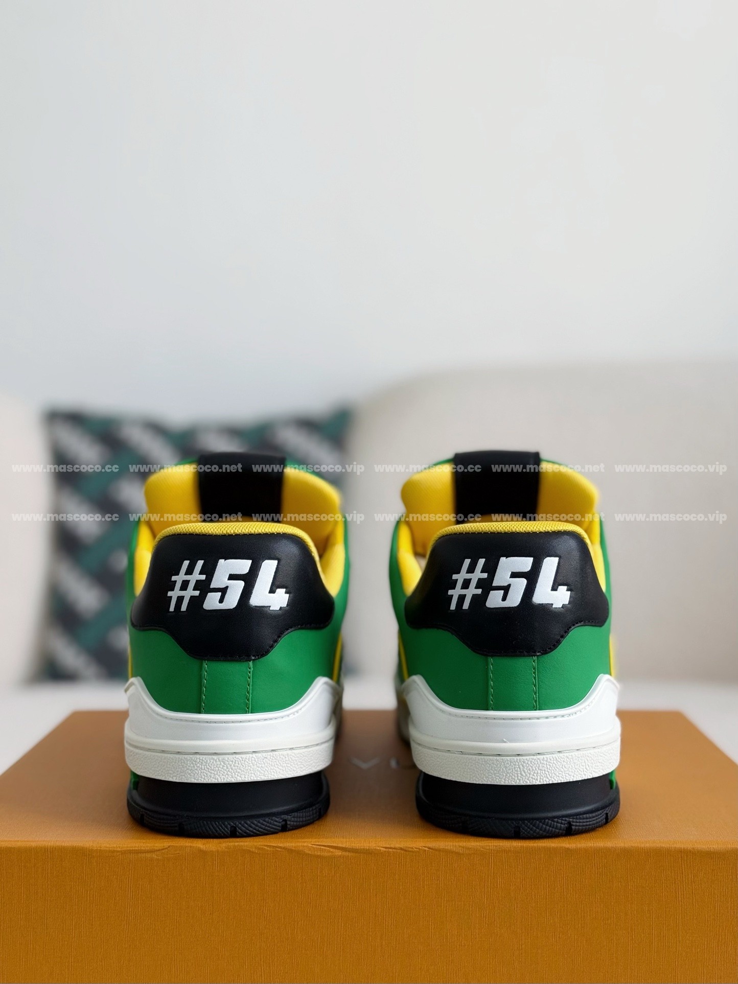 L X V TRAINER SNEAKERS detail 3