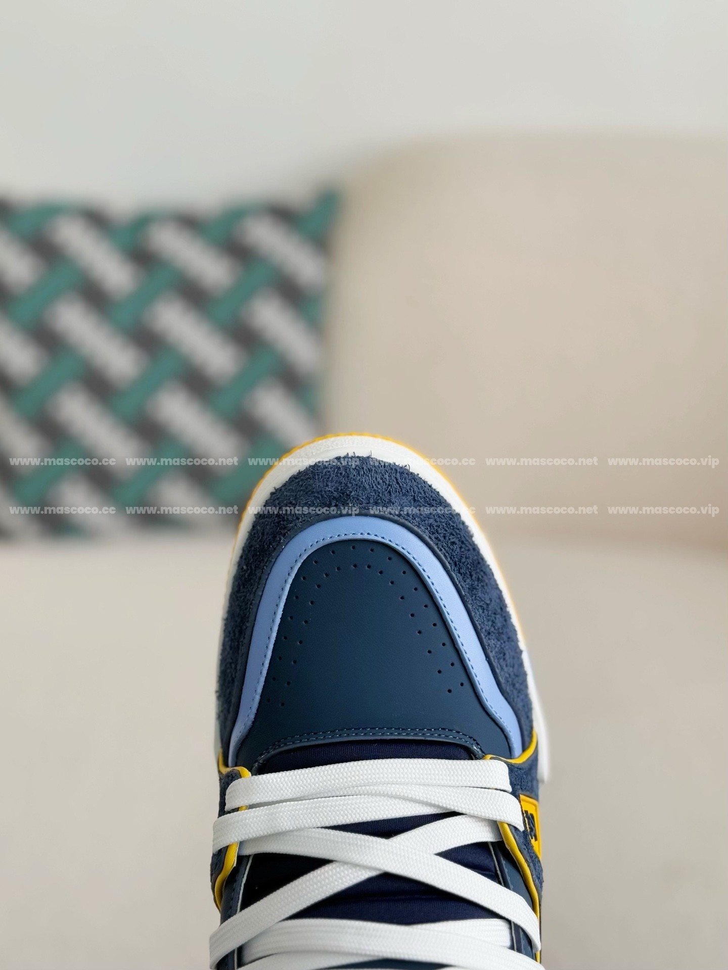 L X V TRAINER SNEAKERS detail 9