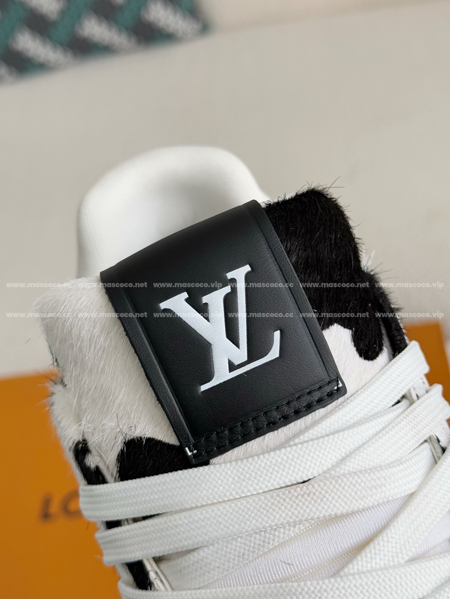 L X V TRAINER SNEAKERS detail 10