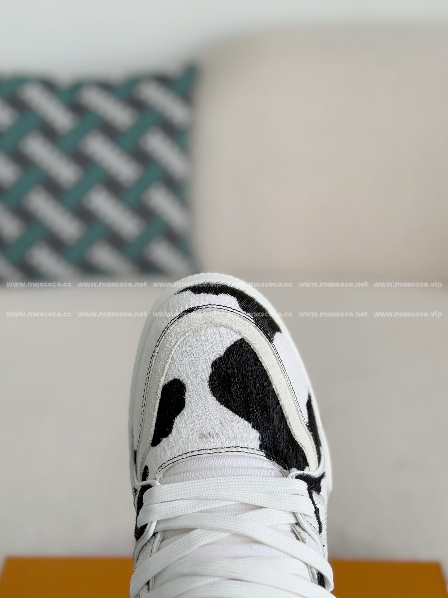 L X V TRAINER SNEAKERS detail 8