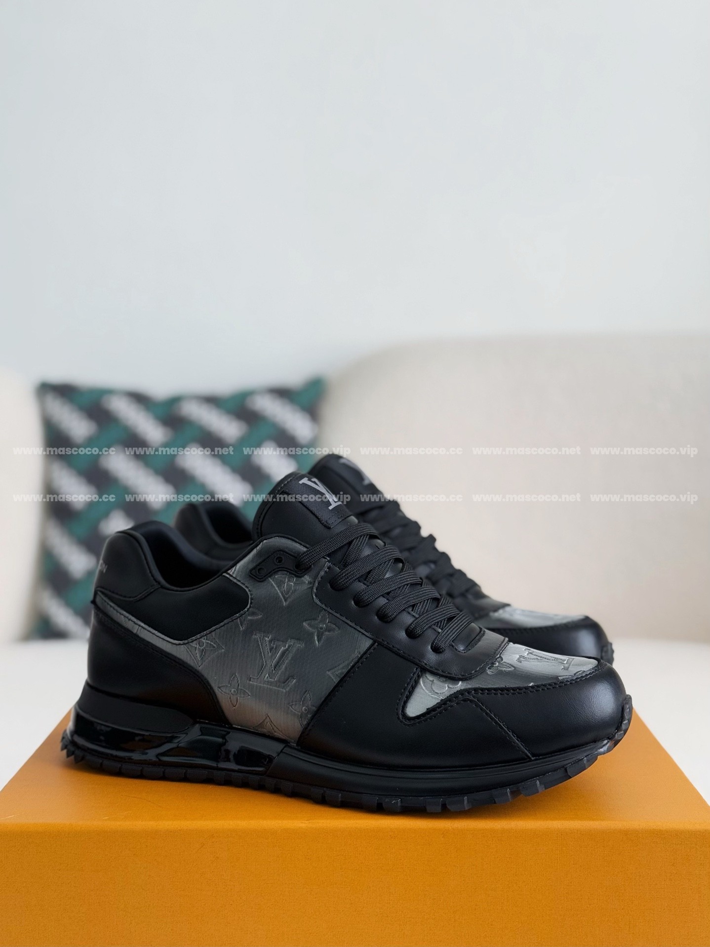 L X V RUN AWAY Casual Shoes detail 2