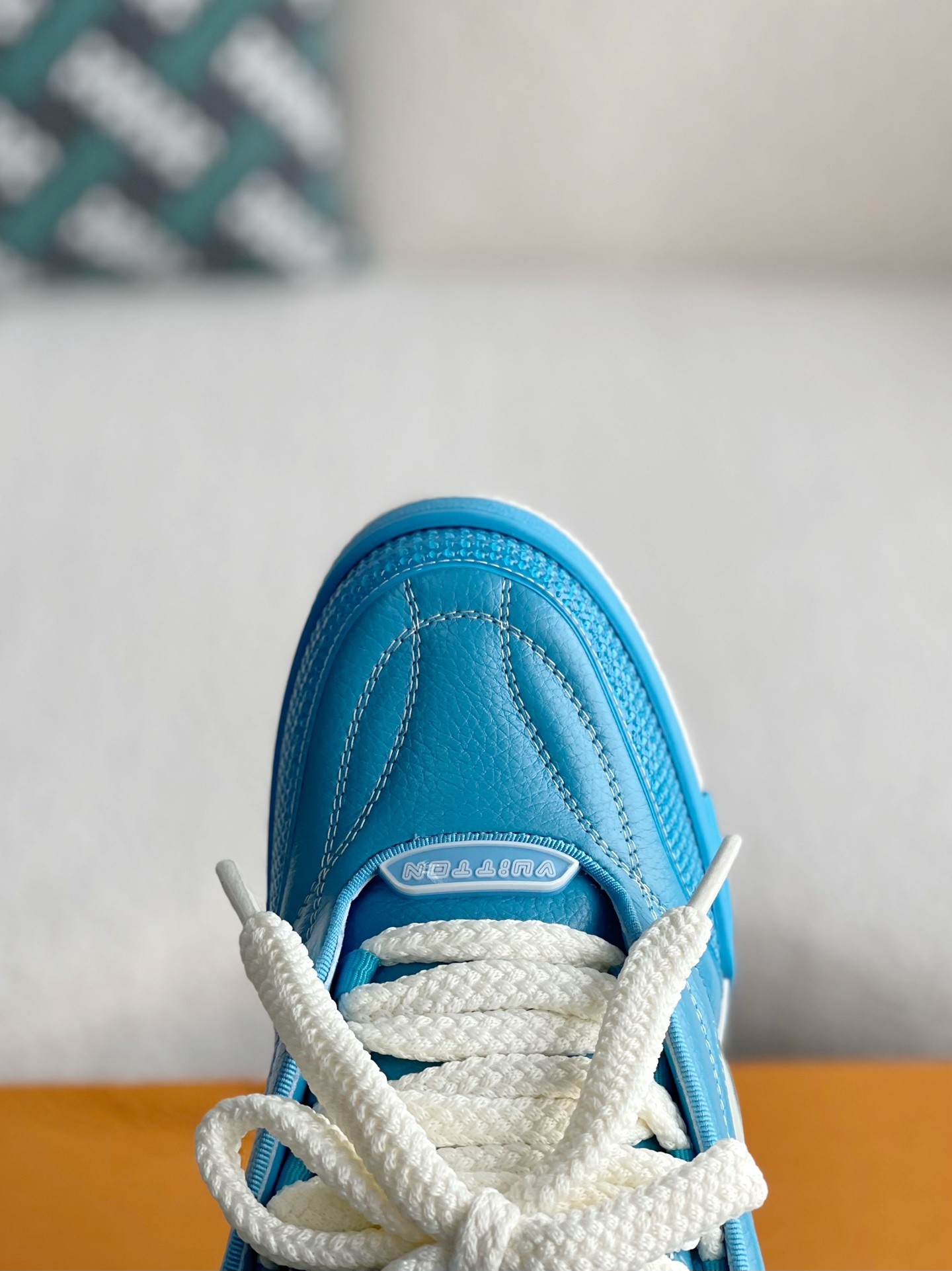 L X V Skate Sneakers detail 9