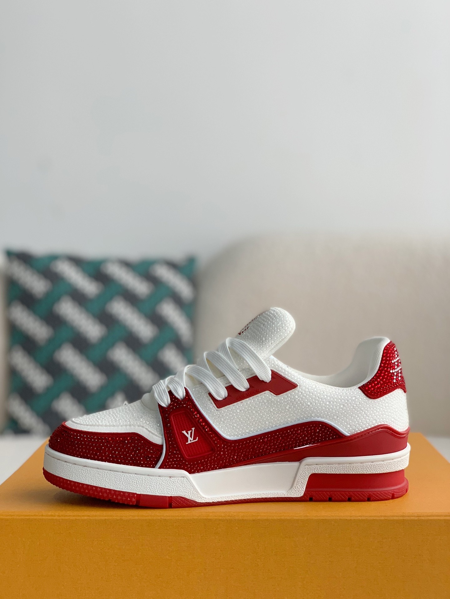 L X V TRAINER Sneakers detail 4