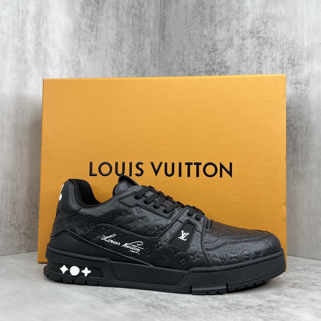 L X V TRAINER