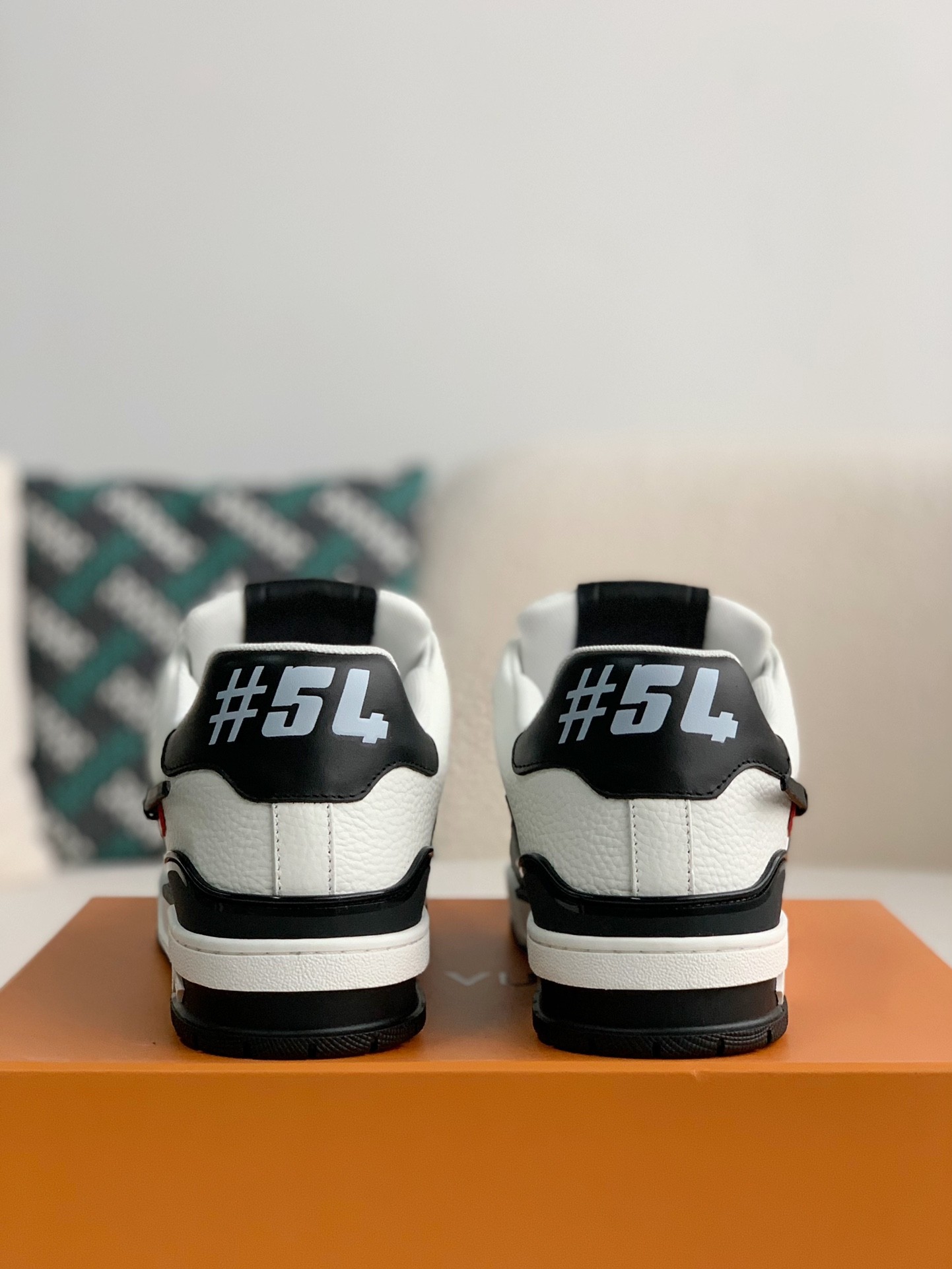 NK x L X V Trainers Sneakers detail 5