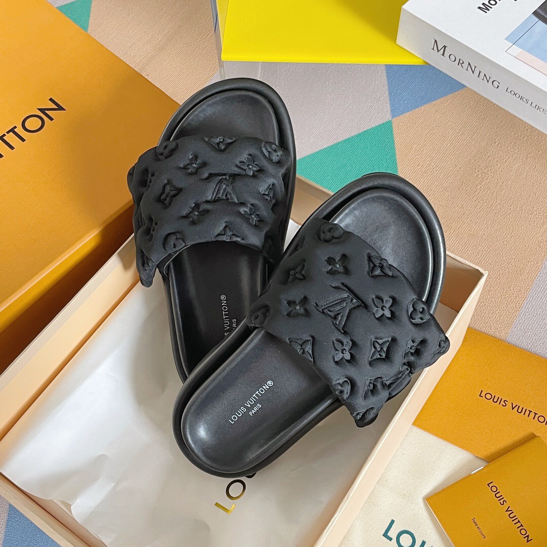 L X V SLIPPERS