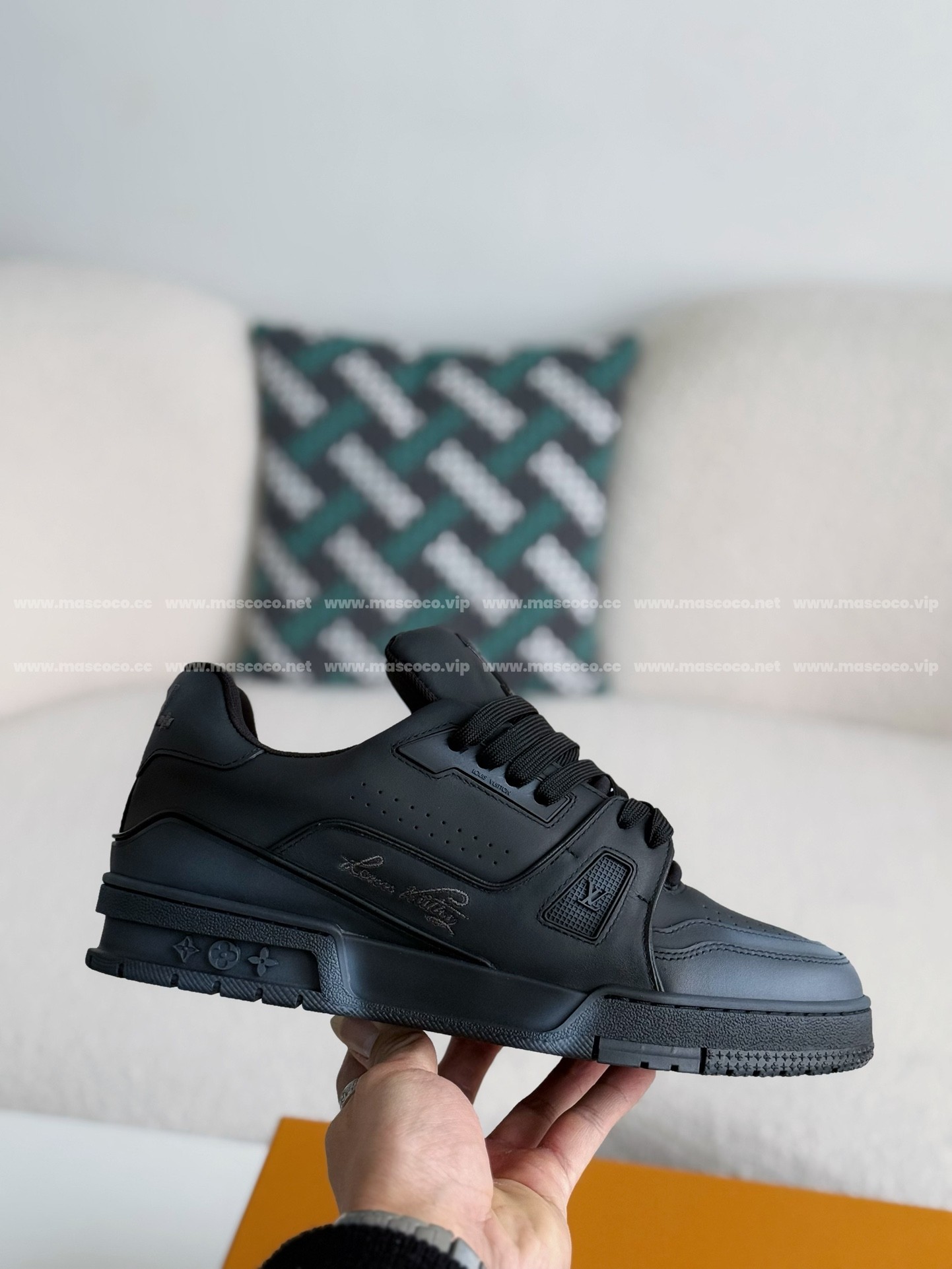 L X V TRAINER SNEAKERS detail 6
