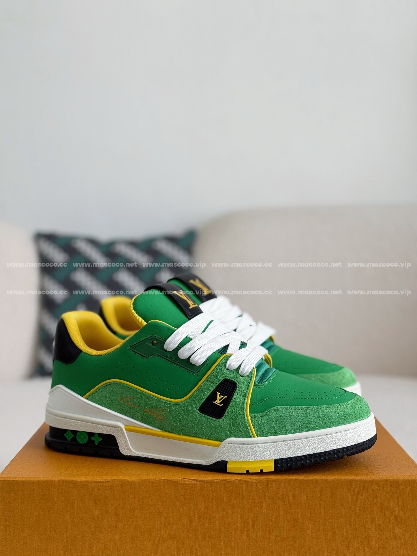L X V TRAINER SNEAKERS detail 2