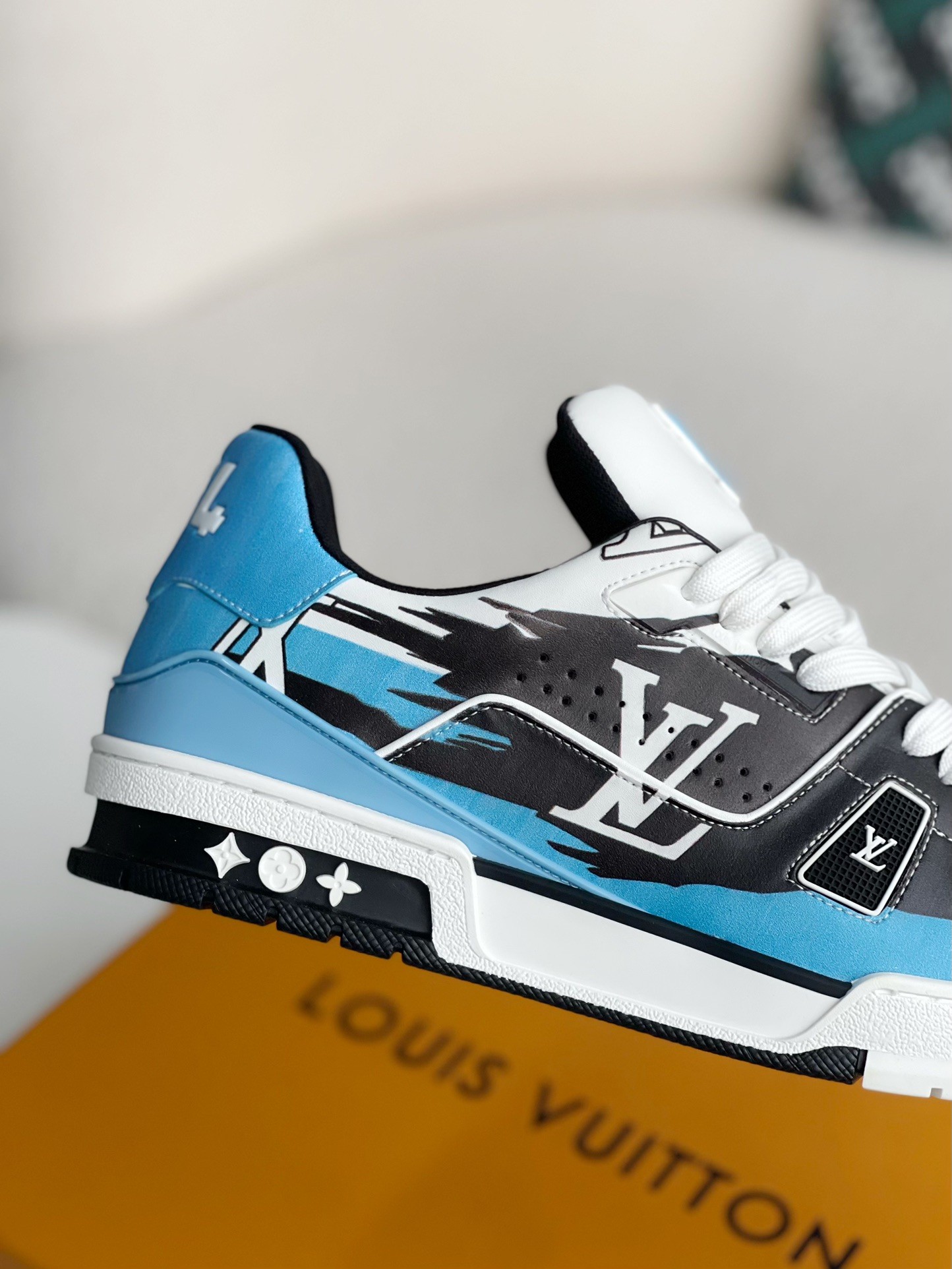L X V TRAINER 1A9IQ5 Sneakers detail 7