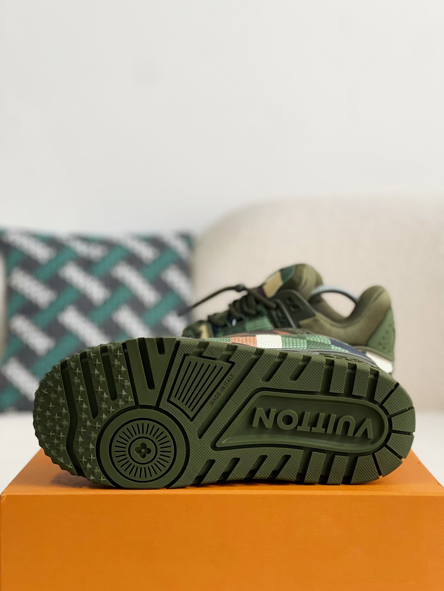 L X V TRAINER MAXI SNEAKERS detail 5