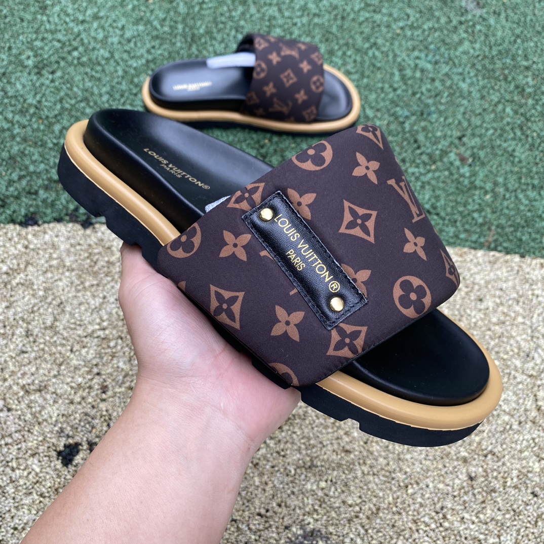 L X V SLIPPERS