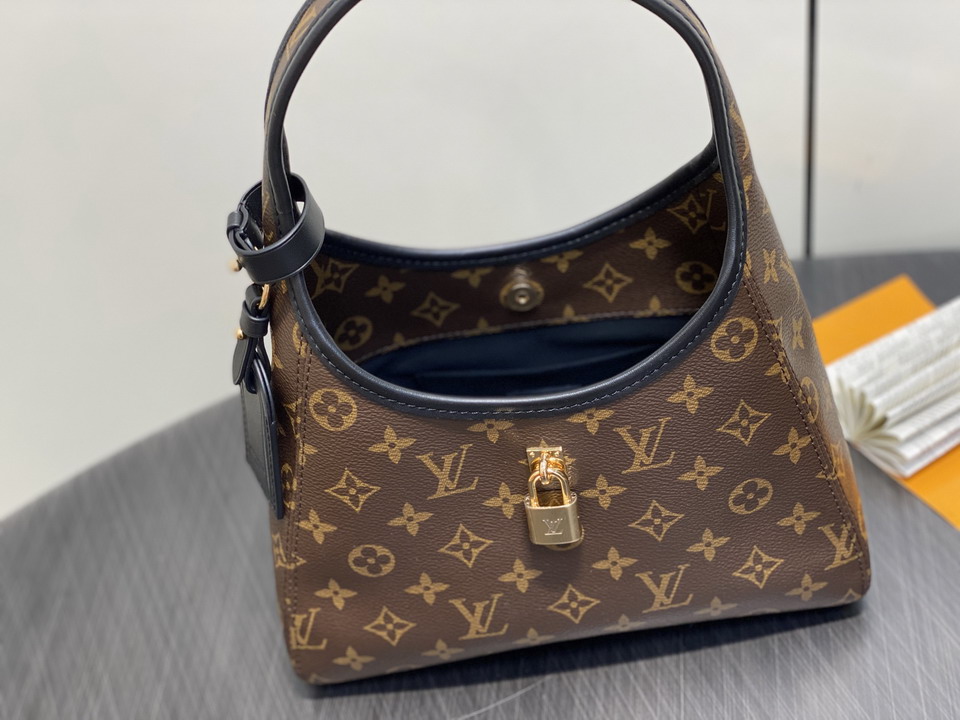 L X V Shoulder bag 15x12x28cm detail 9