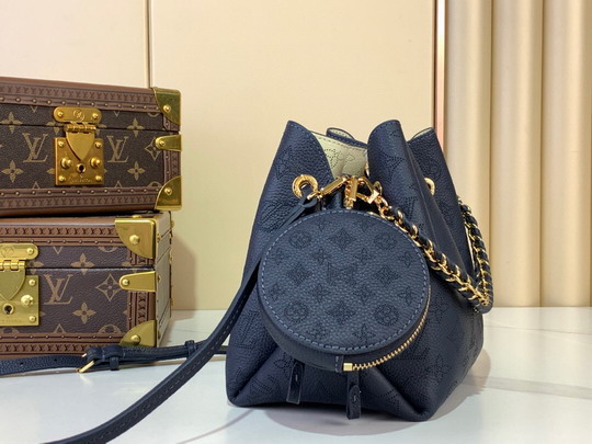 L X V Shoulder bag 22x14x19cm(Multiple colors) detail 12
