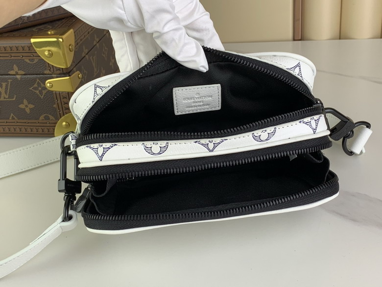 L X V Messenger Bags Size:18.5x11x6.5cm detail 11