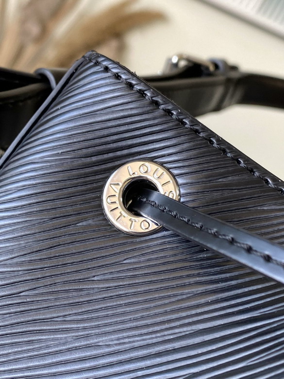 L X V Bucket Bags detail 10