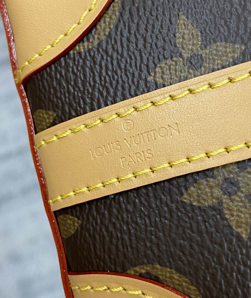 L X V Bucket Bags detail 9