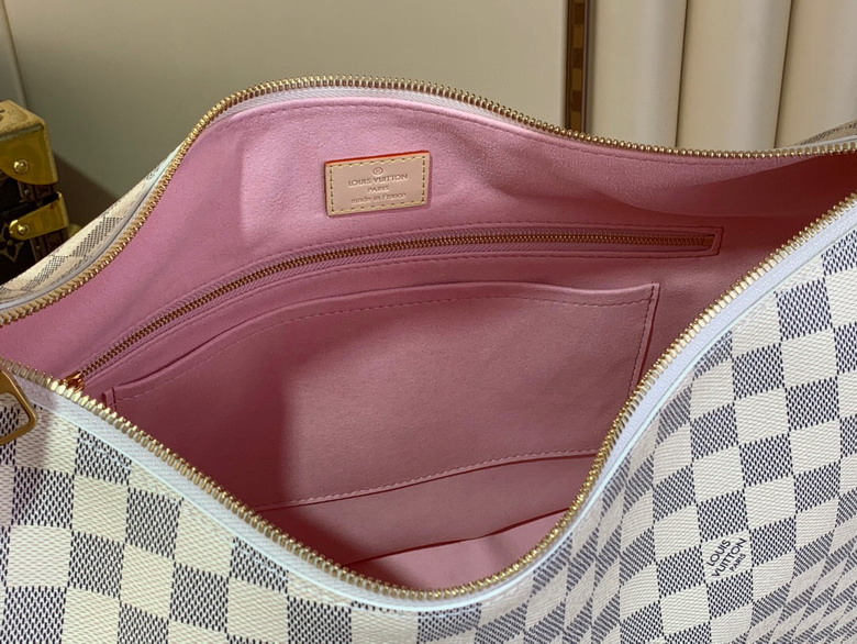 L X V Shoulder bag/handbag detail 9