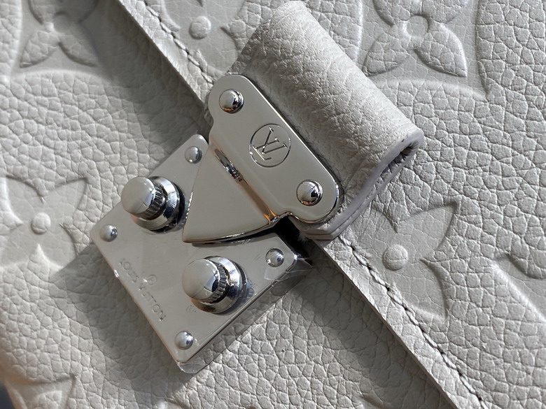 L X V Wallets(Multiple sizes) detail 9