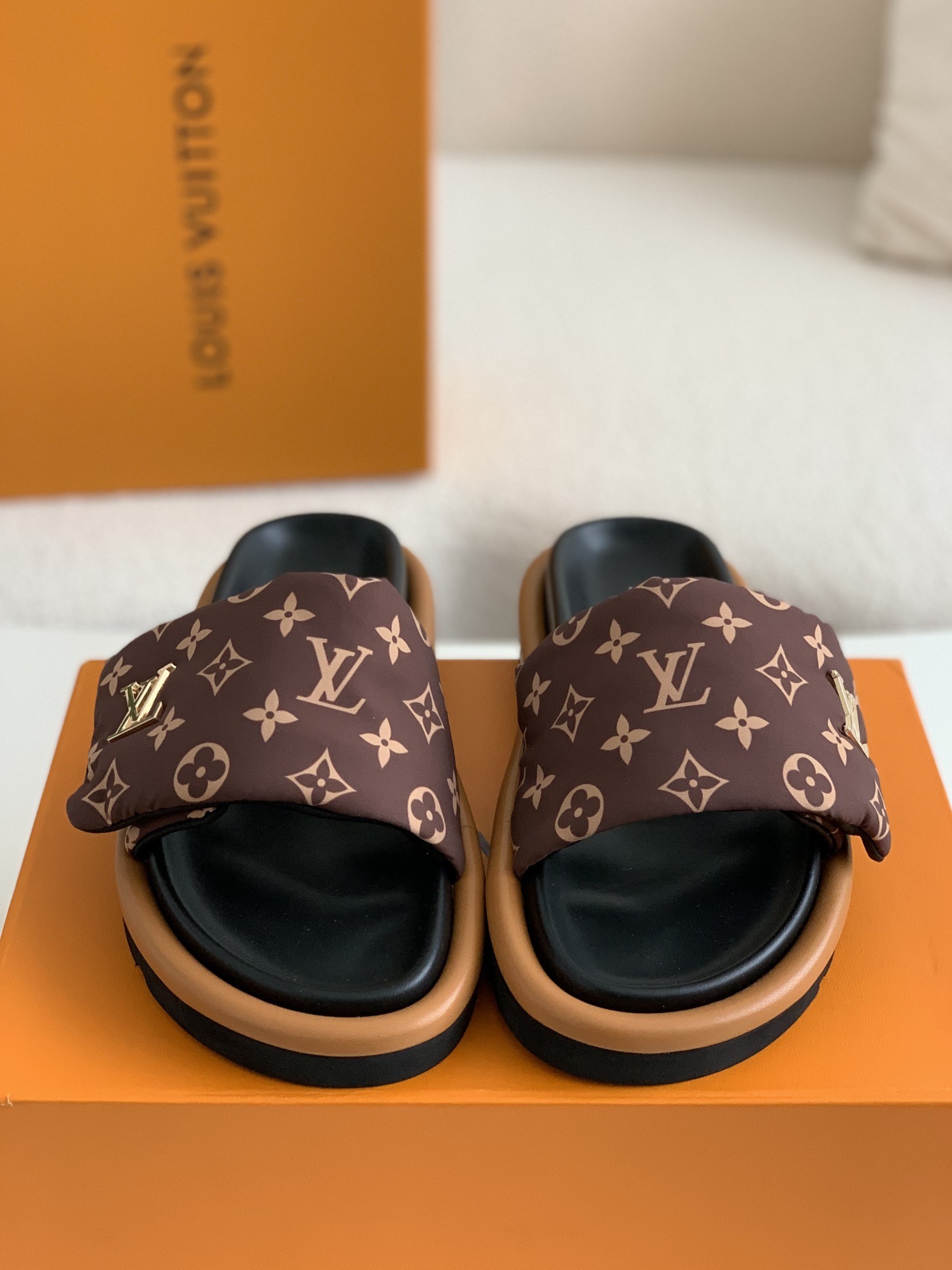 L X V WOMEN'S SLIPPERS detail 5
