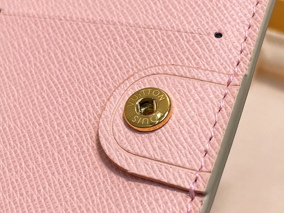 L X V Wallets detail 10