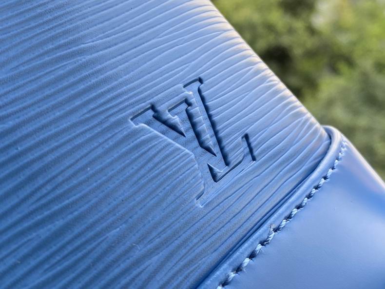 L X V Bag 23.5x17.5zx11.5cm detail 46
