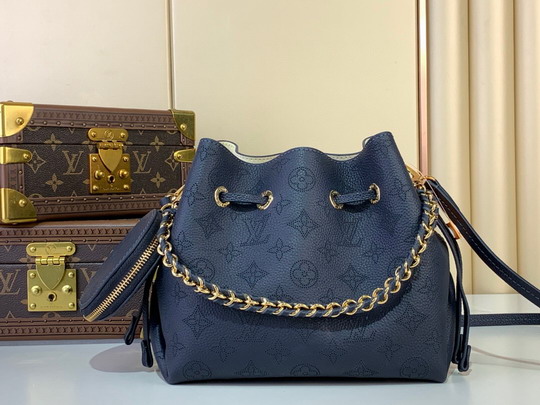 L X V Shoulder bag 22x14x19cm(Multiple colors) detail 18