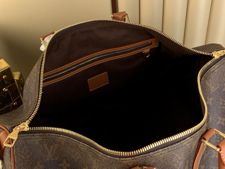 L X V travelling bag 50X29X23cm detail 13