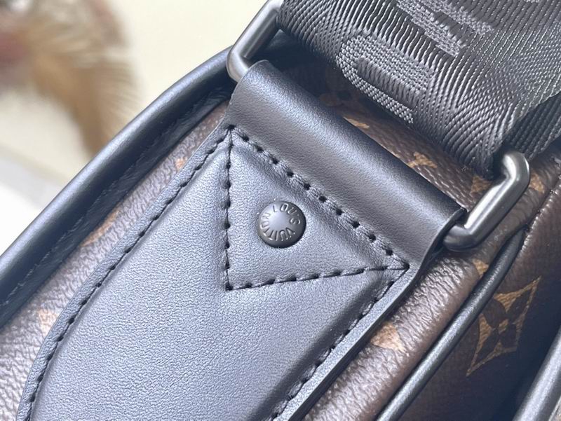 L X V Messenger Bags detail 10