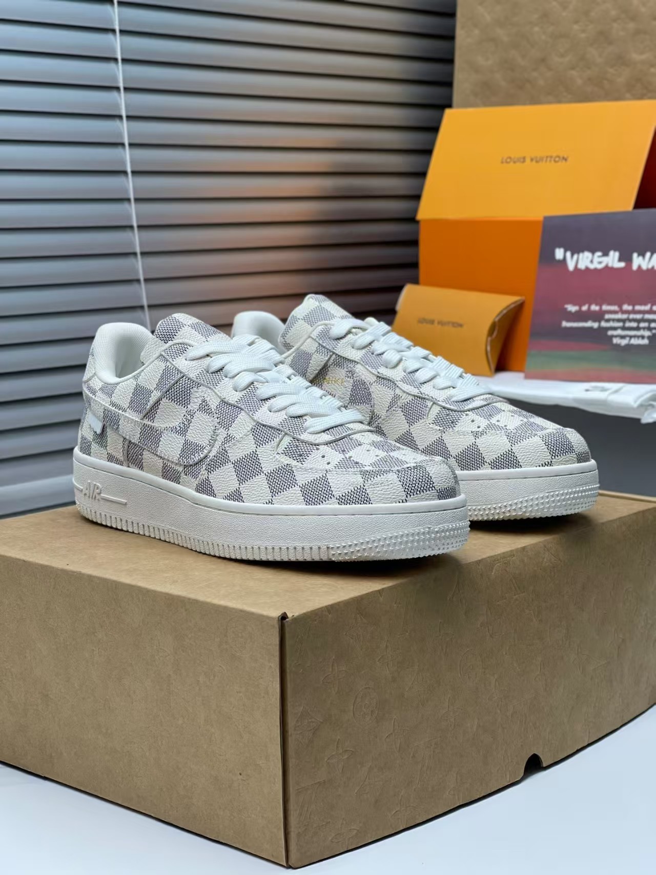 L X V X NK AIR FORCE 1 SNEAKER