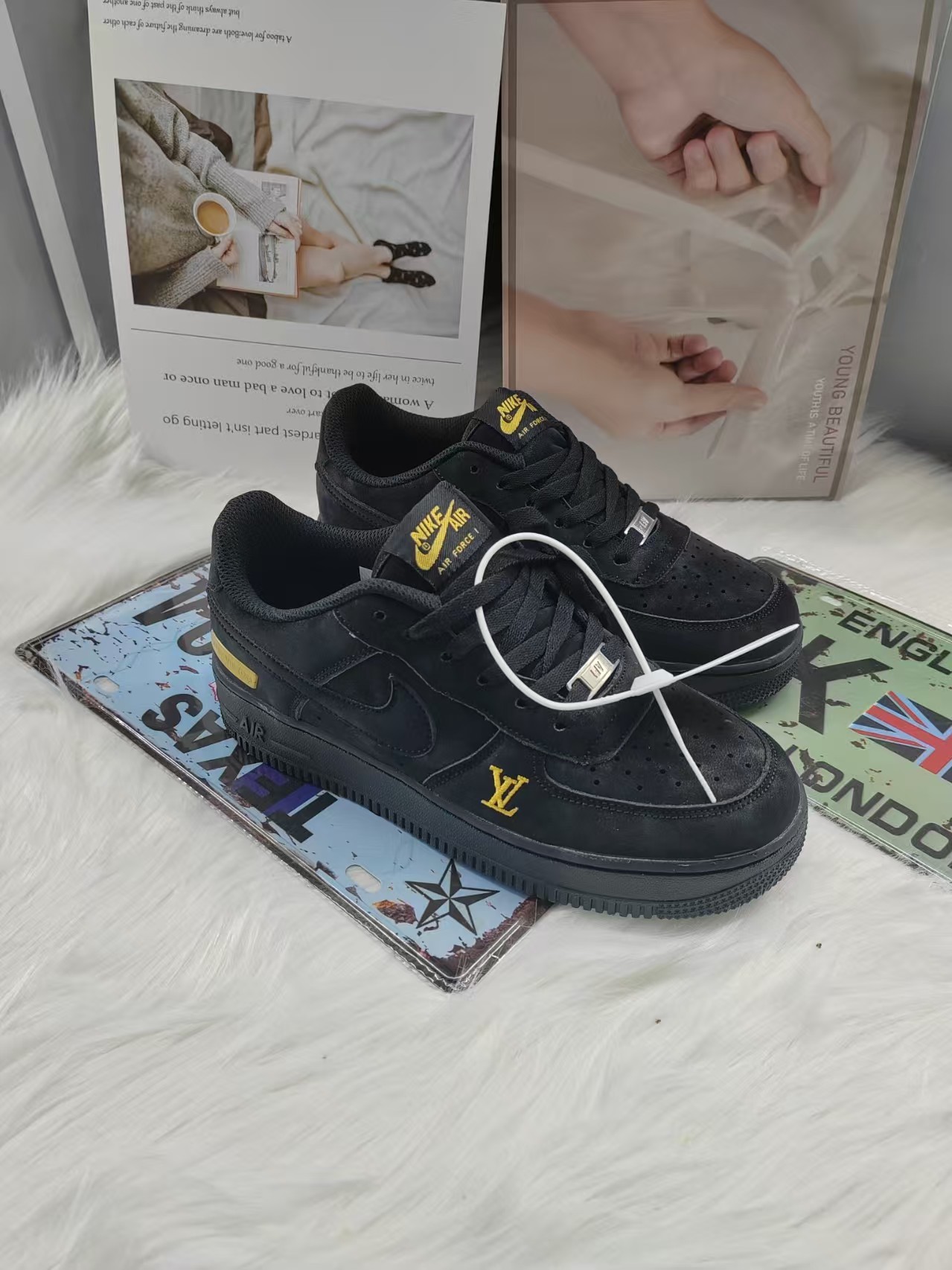 L X V X NK AIR FORCE 1 SNEAKER