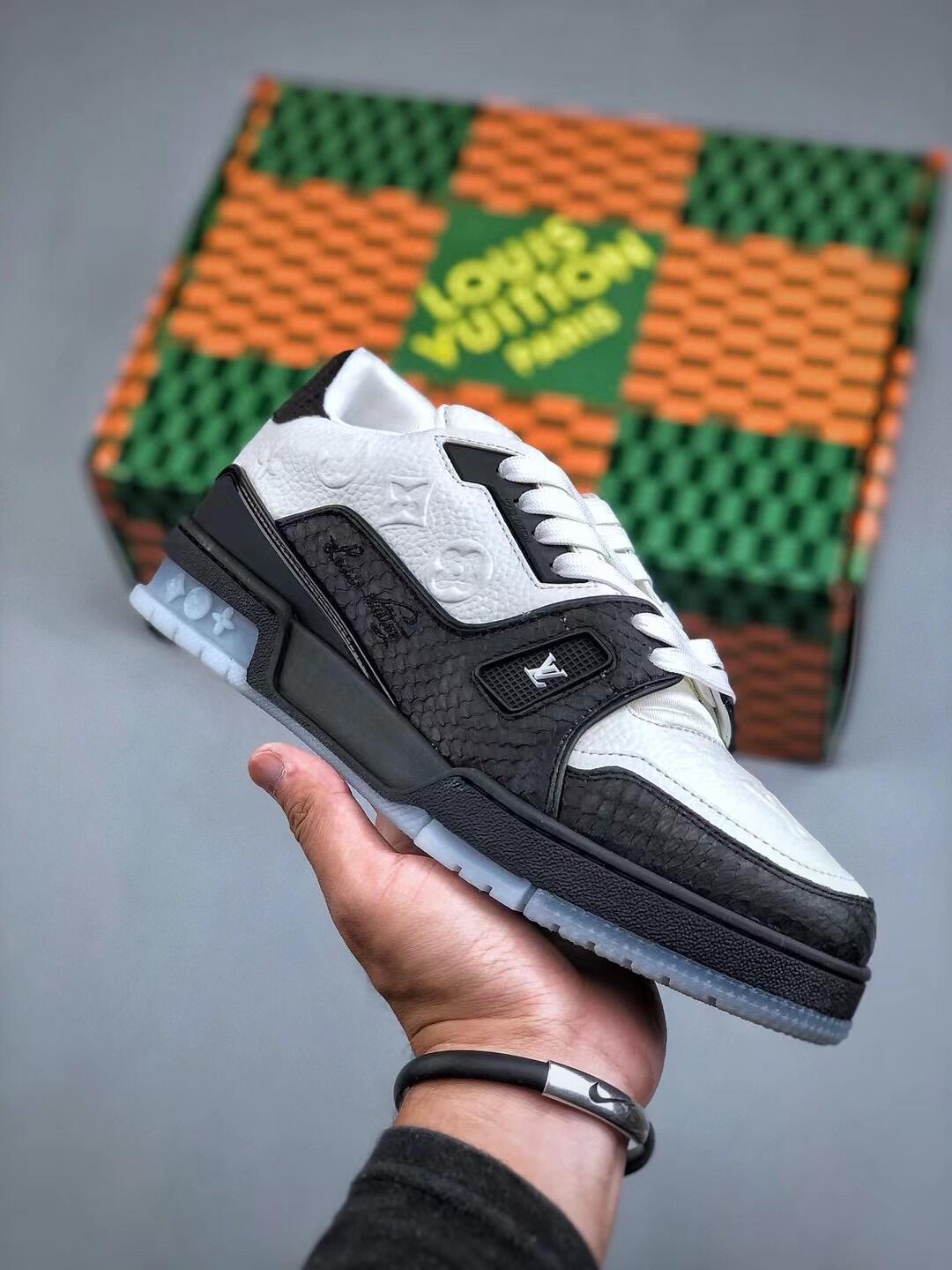 L X V SNEAKERS