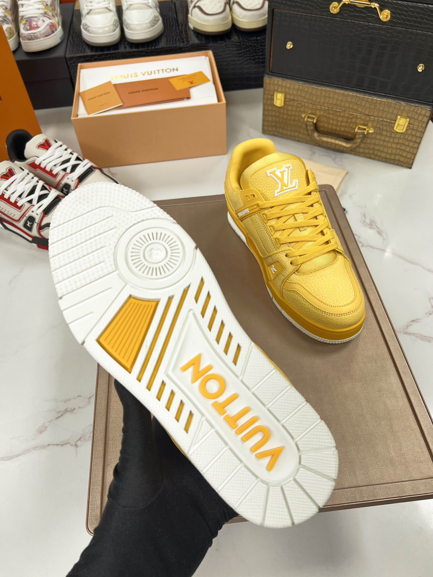 L X V TRAINER Sneakers detail 8