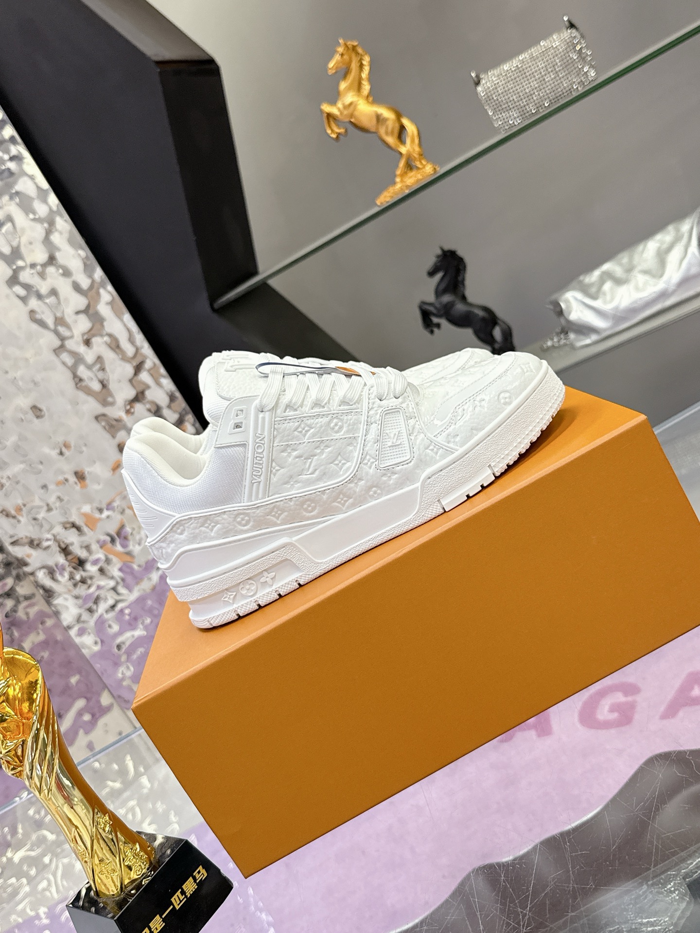 L X V TRAINER Sneakers detail 7