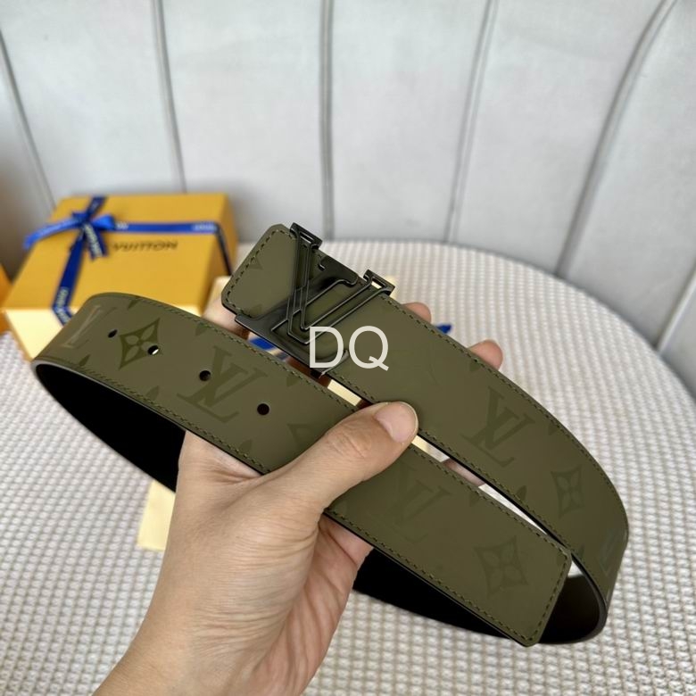 L X V Belt detail 3